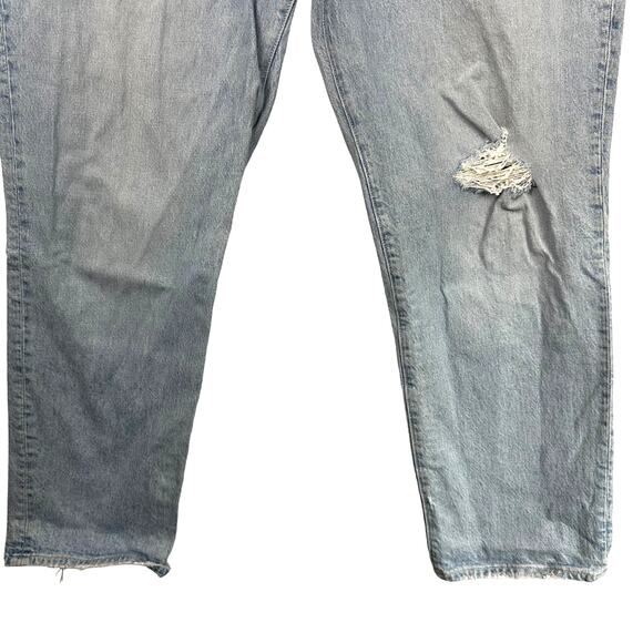 J. Crew Slouchy Boyfriend Jean in Cowboy Wash 32 - Picture 4 of 13